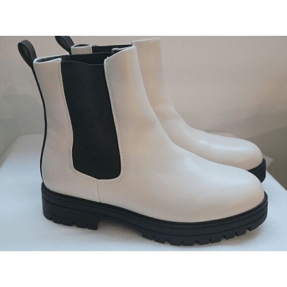 I.N.C. INTERNATIONAL CONCEPTS Women's Brycin Lug Sole Booties 5M - Picture 1 of 7